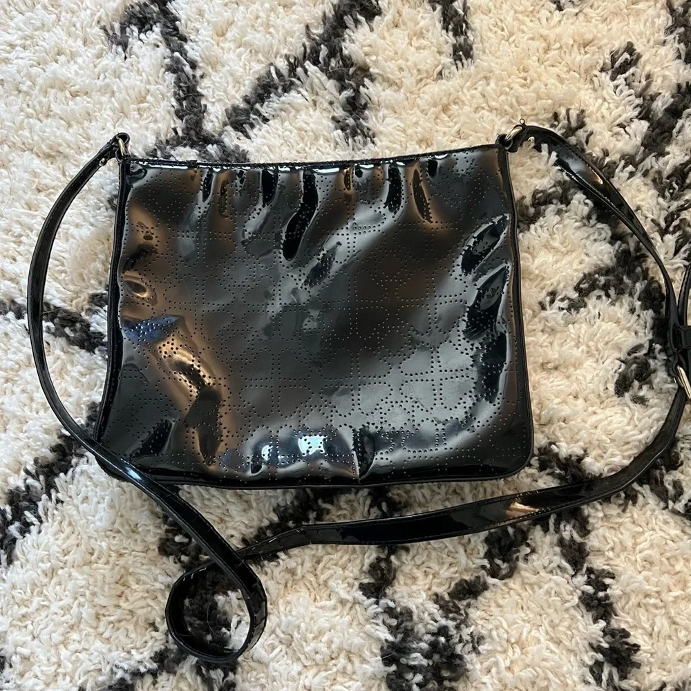 Kate‎ Spade patten leather crossbody purse